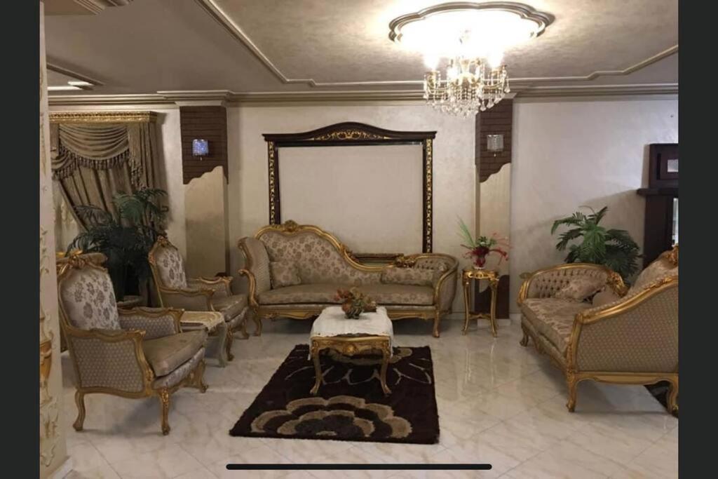Apartmán Royal Pyramids Palace *